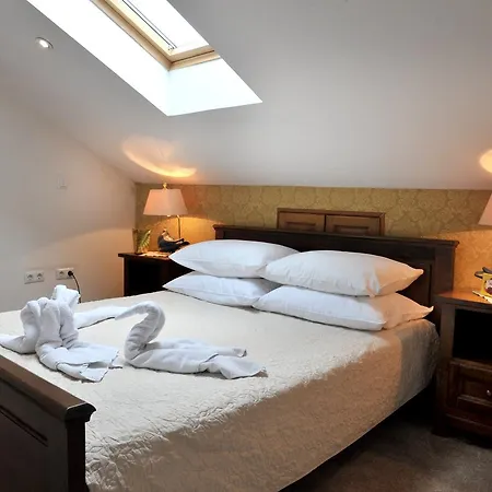 Latinski Most Hotel 3*